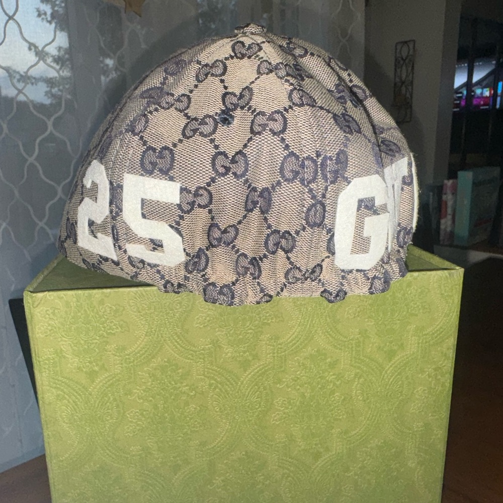 Unisex Monogram Gucci Hat. Size Medium